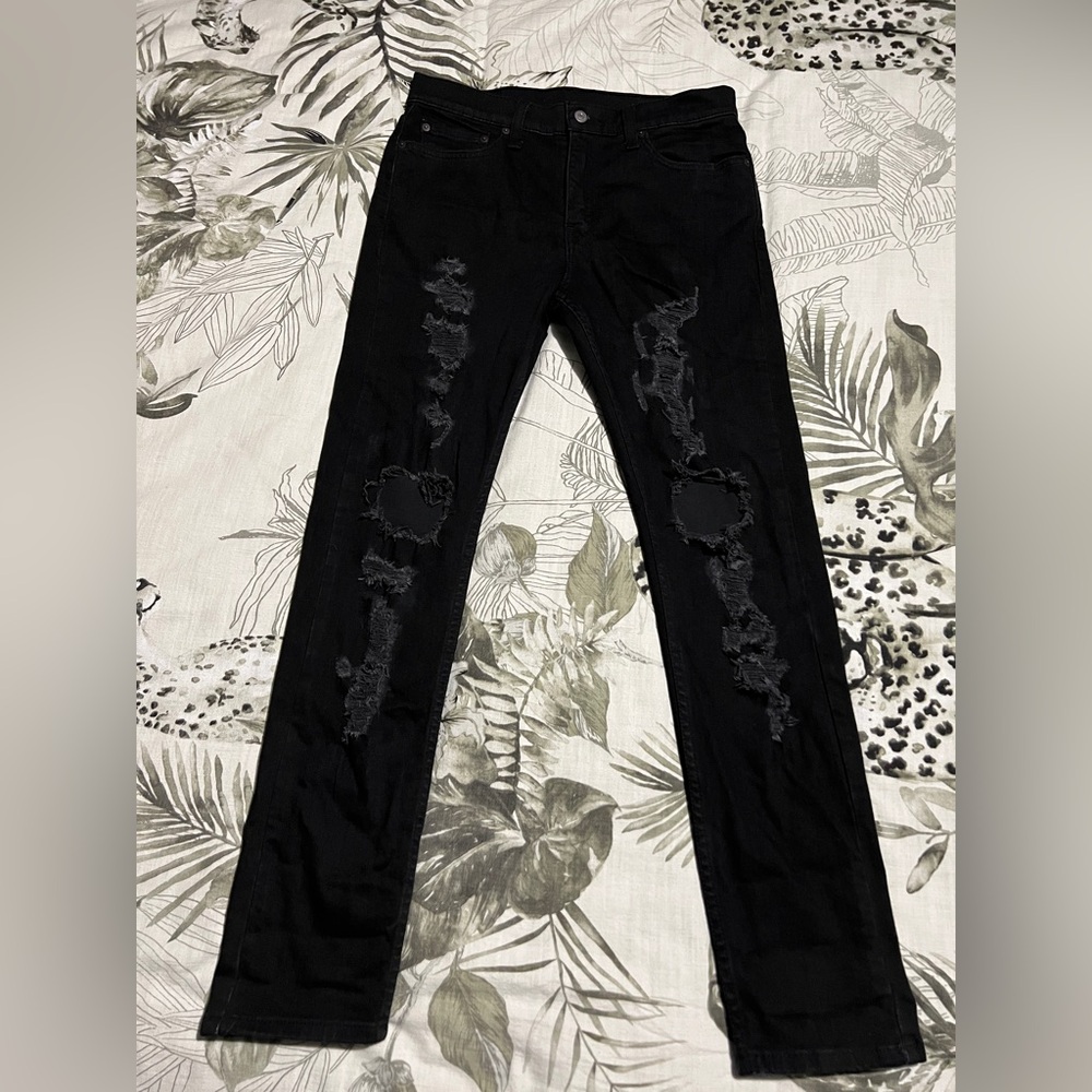 Men’s Distressed Levi’s 32/32